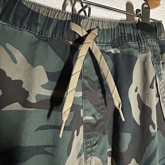 Wrangler Girls Camo Cargo Pants - Picture 4 of 5